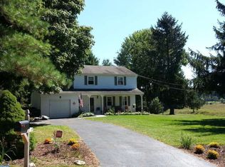 2 Meadow Ln, Downingtown, PA 19335