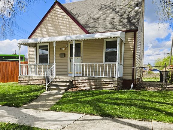 2nd image of 1626 Pingree Ave