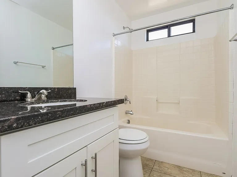 2191 E Greenlee Ave — Photo 14
