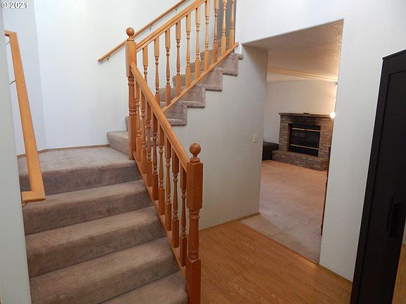 5th image of 16401 NE 75th Cir
