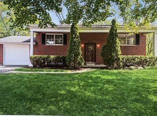 589 N Stephen Dr, Palatine, IL 60067