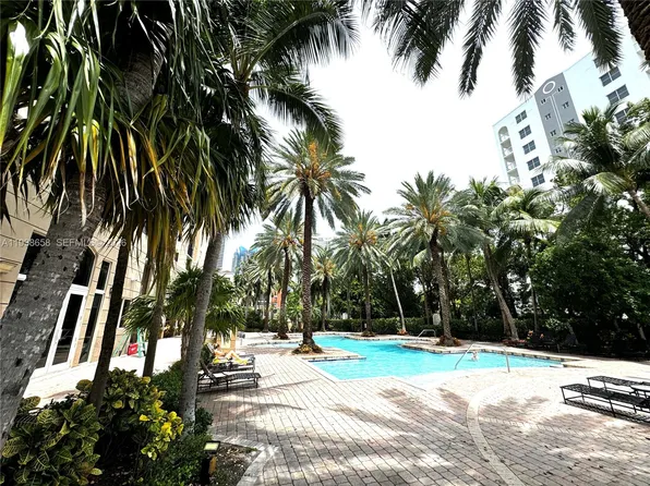 17150 N Bay Rd, Sunny Isles Beach, FL