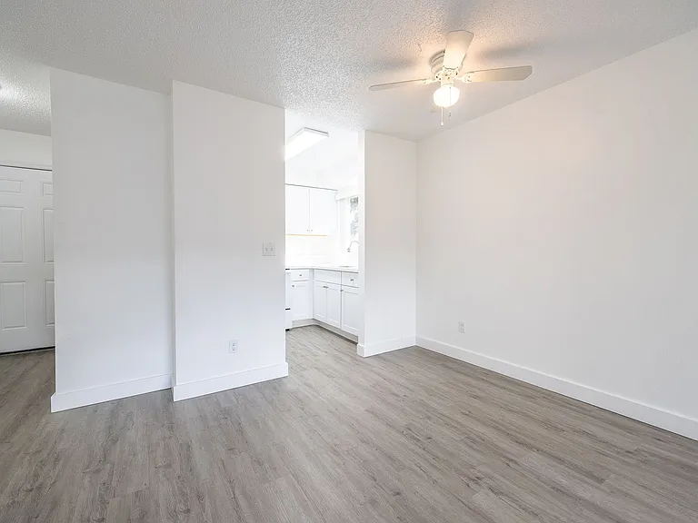 Bridgeview Apartments - Income Restricted to 50% MFI — Photo 22