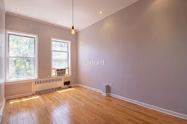 Rented by NYC LUXURY APT RENTALS CO LLC | media 10