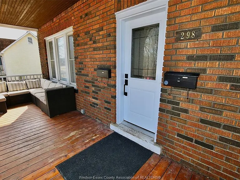 298 George St — Photo 3
