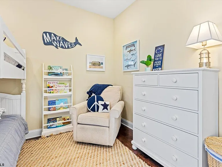 16 S Decatur Ave #9/15-10/31 — Photo 21