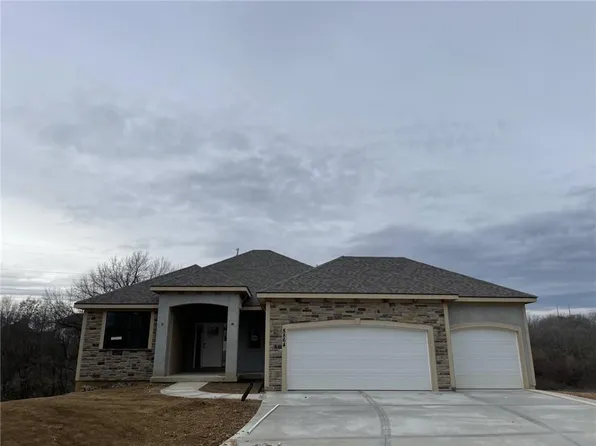 9017 N Colorado Ave, Kansas City, MO 64156