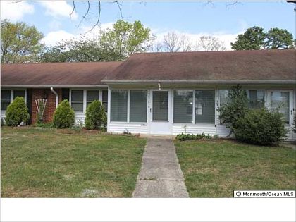 1st image of 427A Chatham Ct