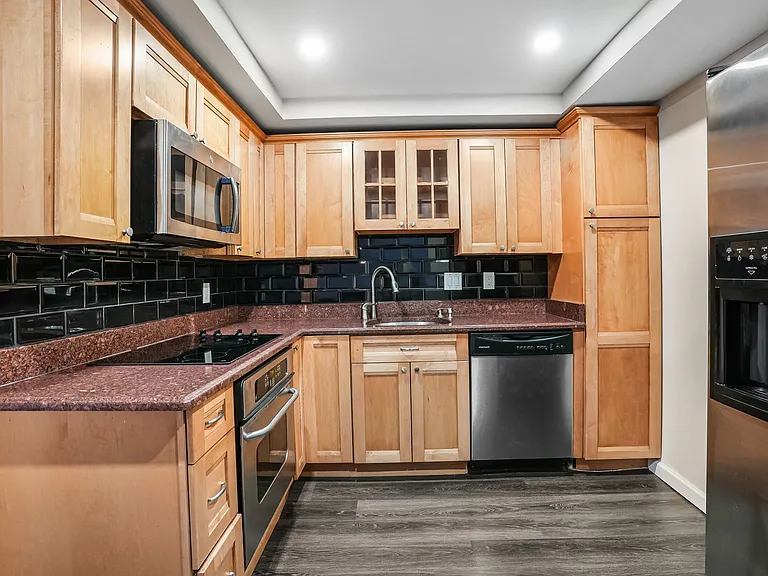 143 Hoyt St #1K — Photo 6