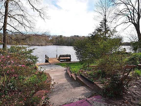 4th image of 9698 N Shore Dr