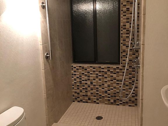 updated bathroom _1_