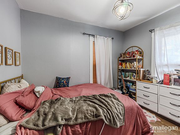 4th image of 453 Barth Ave SE