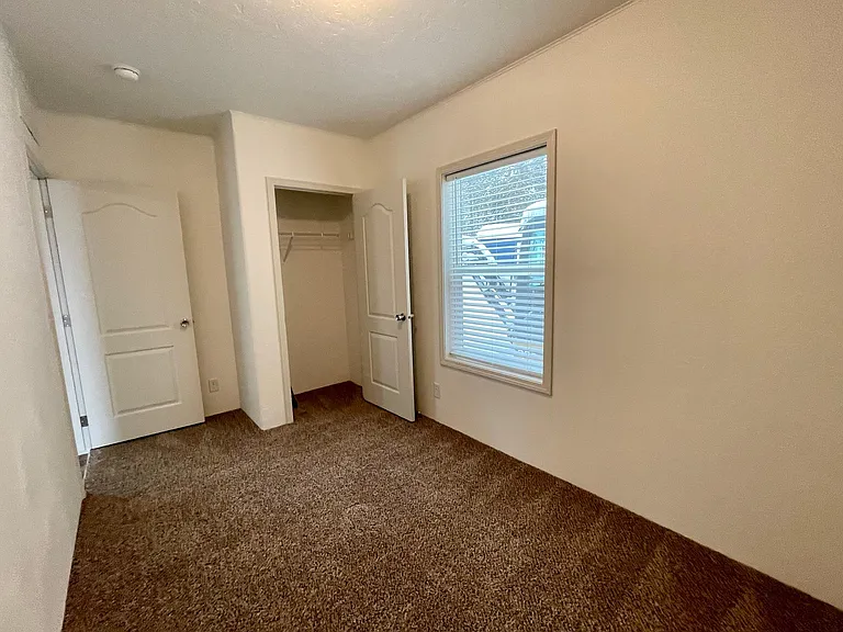 415 Patterson Ave — Photo 10
