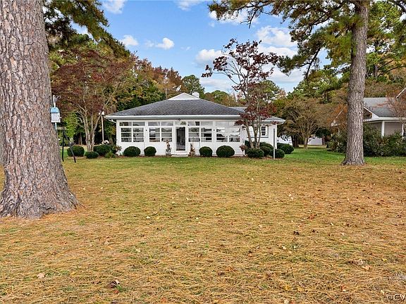 2nd image of 202 Tabbs Cove Ln
