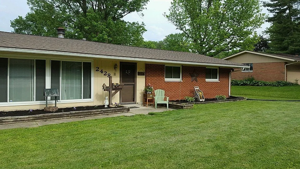 2428 Periwinkle Dr photo 1