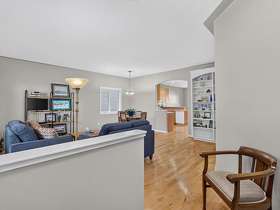3rd image of 10356 147th St NW