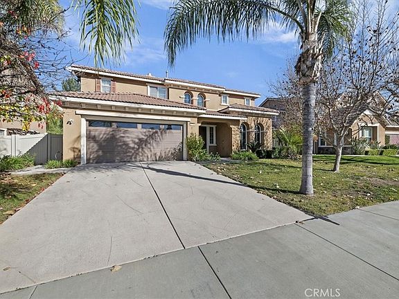 2nd image of 27737 Hackberry St