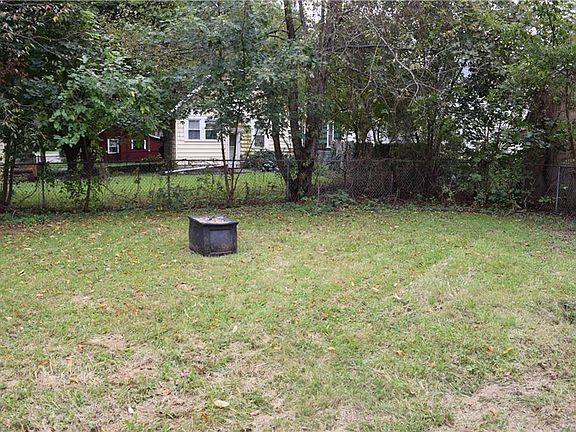4th image of 2018 21st St NE