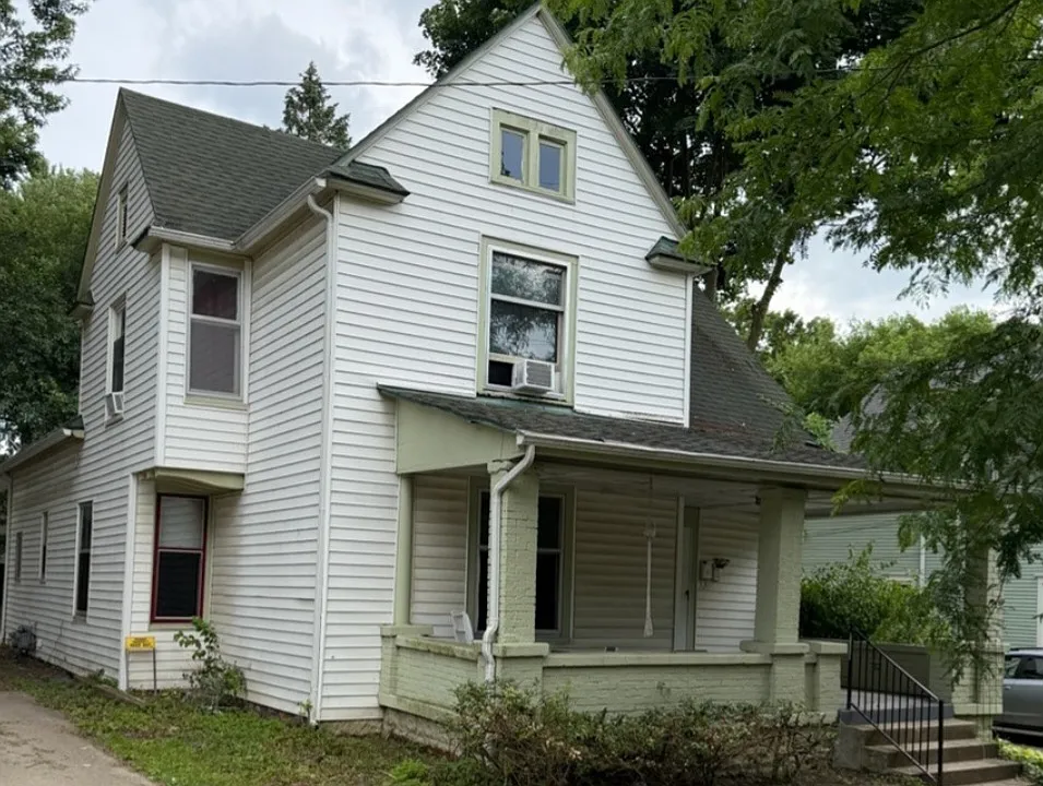 234 Page St NE #1