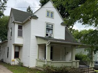 234 Page St NE #1, Grand Rapids, MI 49505