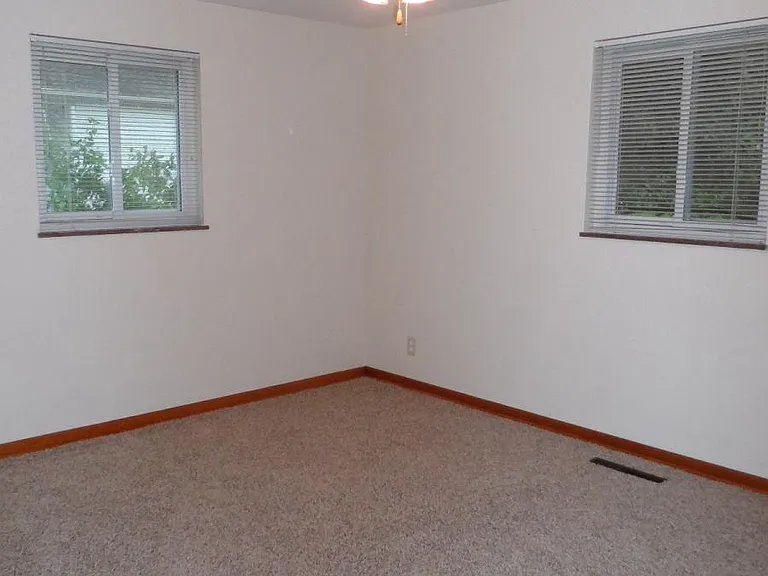 4194 Weller Dr — Photo 7
