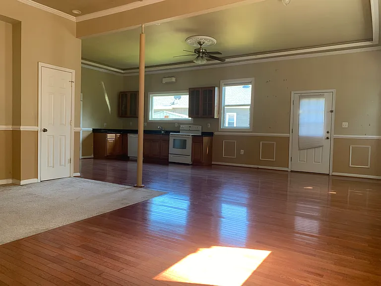 211 Aquahart Rd #B — Photo 4