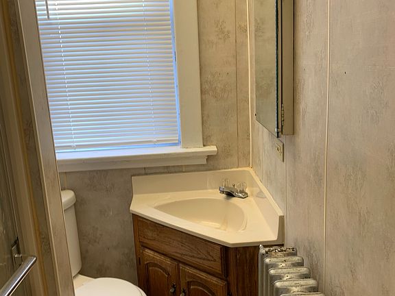 4th image of 7109 Vermont Ave #2F