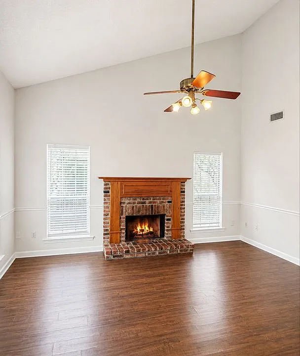 16324 Crepemyrtle Dr