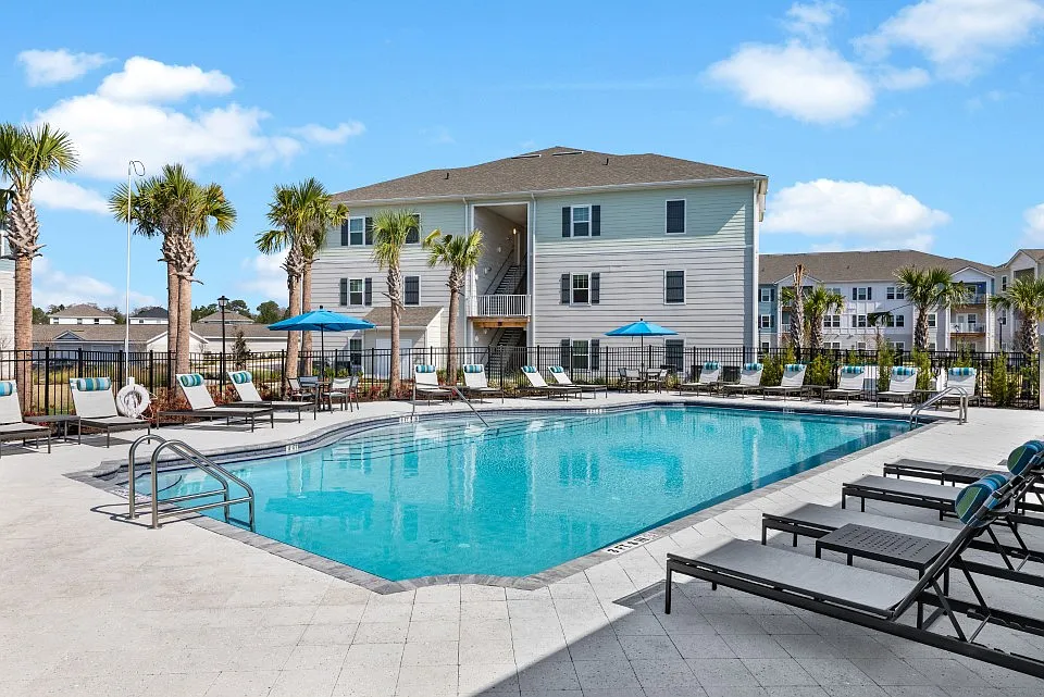 Argyle Lake at Oakleaf Town Center — Photo 1