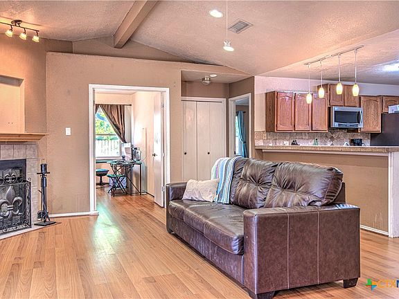 3rd image of 4802 Stone Ridge Dr