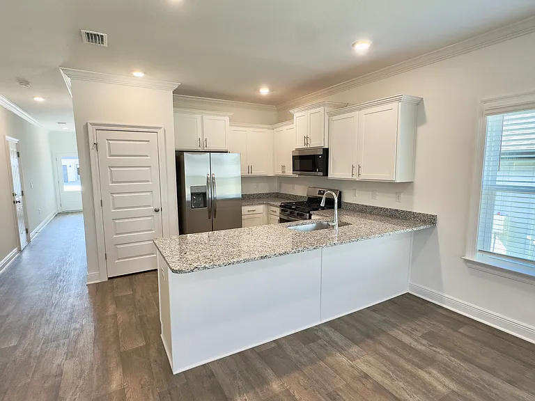 32415 Revere Dr — Photo 8