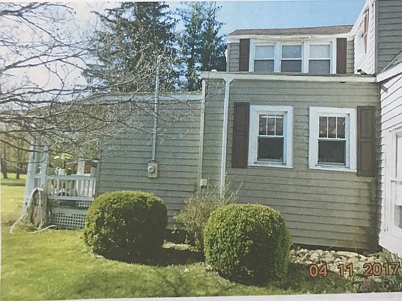 5th image of 252 N Church St