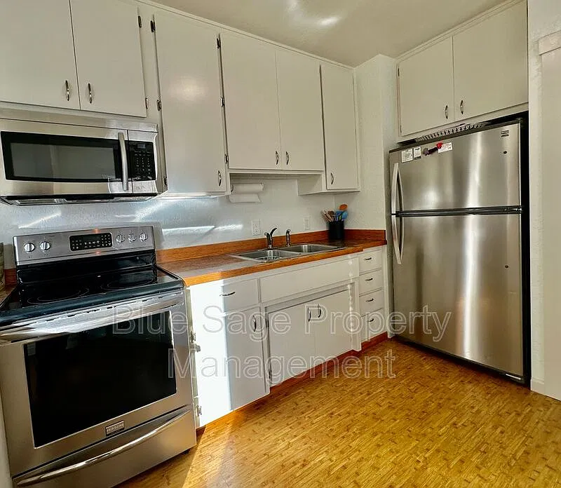 2 bed, 1.0 bath, 1000 sqft, $1,650 — Photo 4