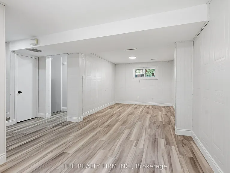 45 Amy Cres — Photo 22