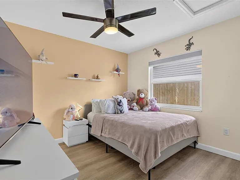 614 Stillview Cir — Photo 31