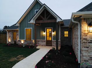 625 Peavine Rd, Kilgore, TX 75662