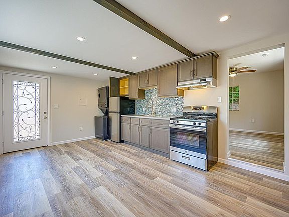 2nd image of 1834 Boca Ave