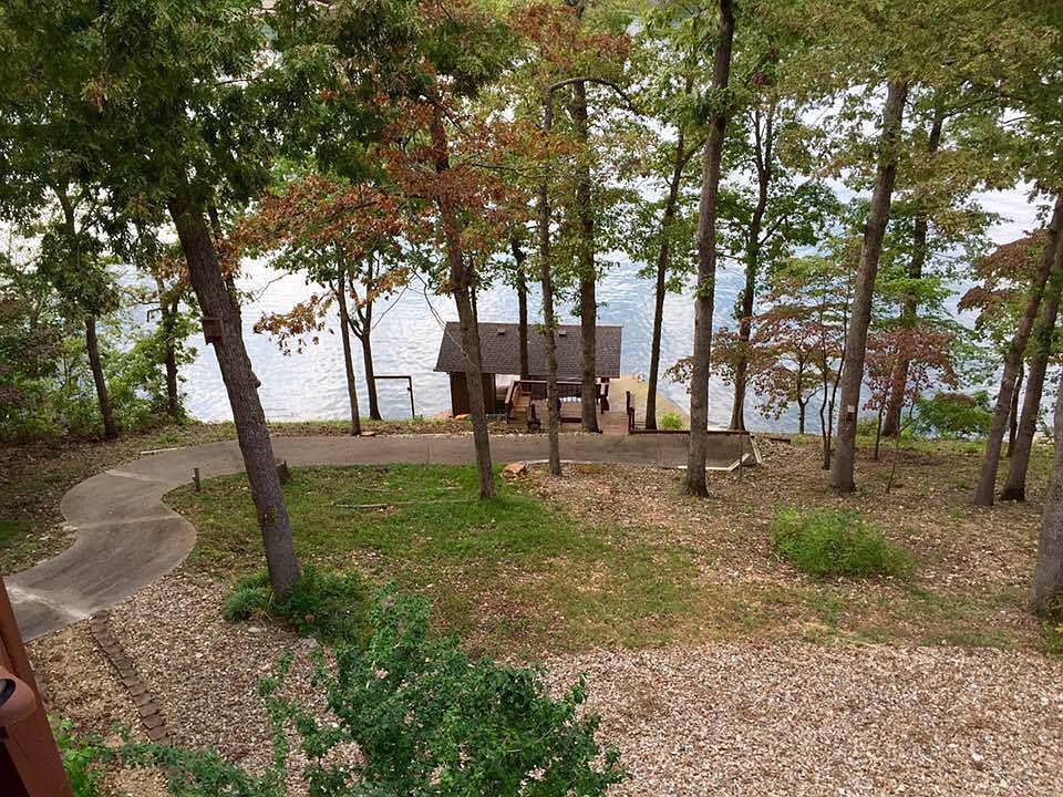 1st image of 79 Stonehaven Dr