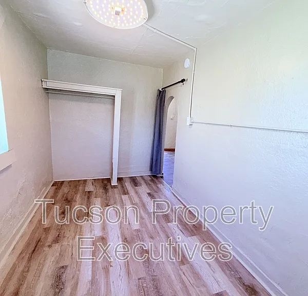 234 E 32nd St #7 — Photo 6