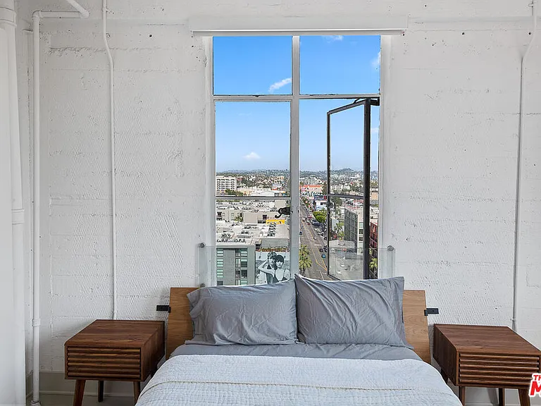 6253 Hollywood Blvd #1201 — Photo 27