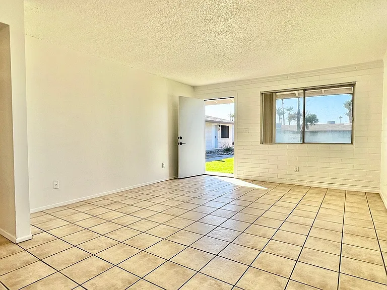 Villas on Holly — Photo 9