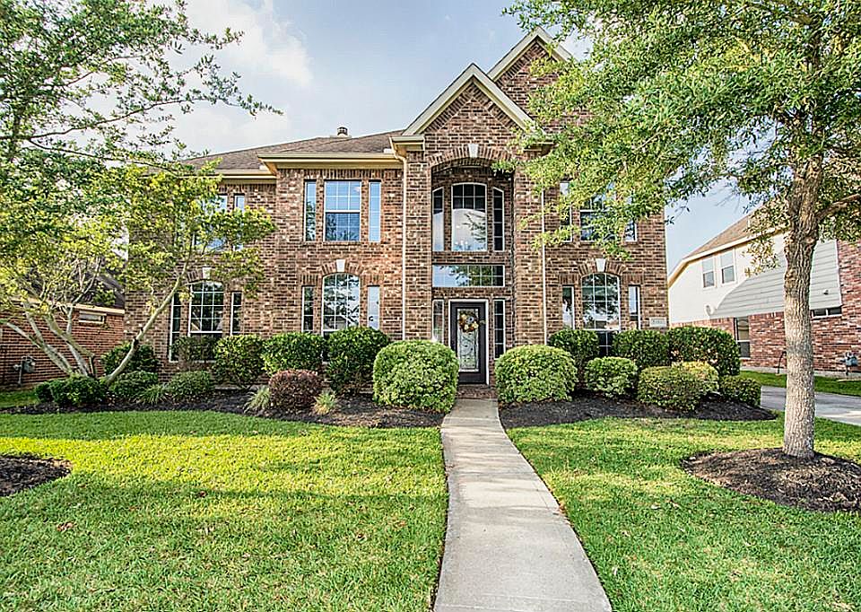 1st image of 2510 Pebble Brook Dr