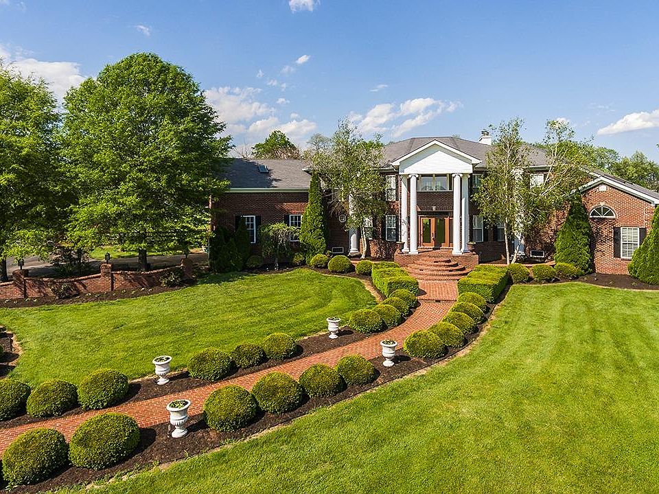 1st image of 131 Creekwood Way
