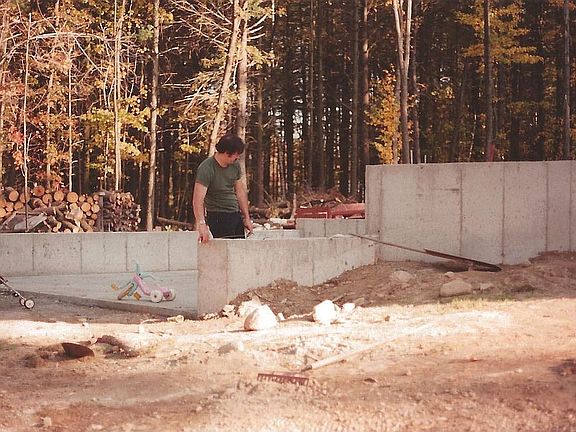 Building Garage 1985