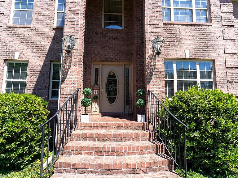 138 Greengable Way — Photo 45