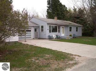 1085 Orchard St, Benzonia, MI 49616
