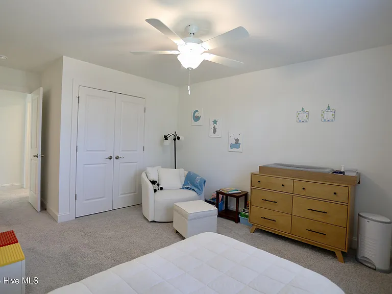 100 Falkirk Ct — Photo 32