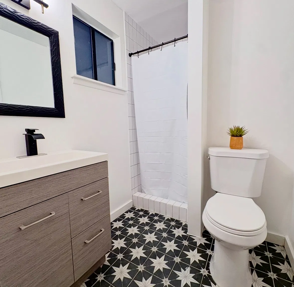 Studio, 460 sqft, $1,200 — Photo 3