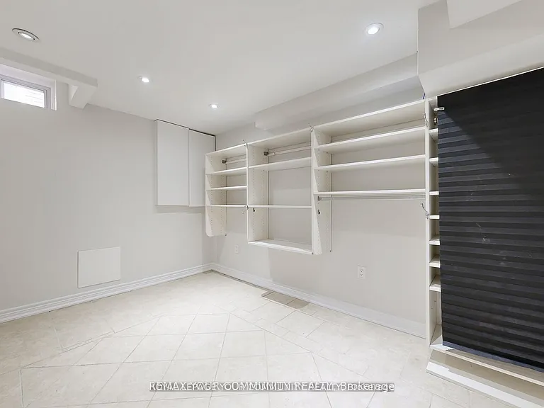 52 Eleanor Cir #LOWER — Photo 25