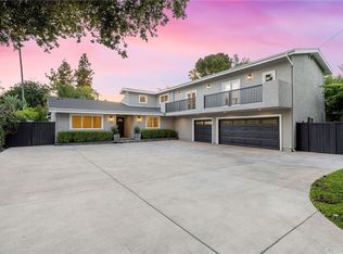 4937 Hayvenhurst Ave, Encino, CA 91436